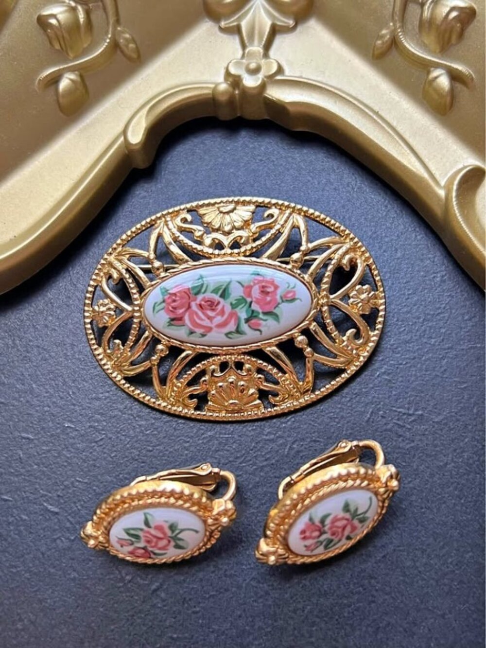 Vintage Avon Pink Rose Brooch Clip Earrings Set Gold Tone Floral Oval Jewelry